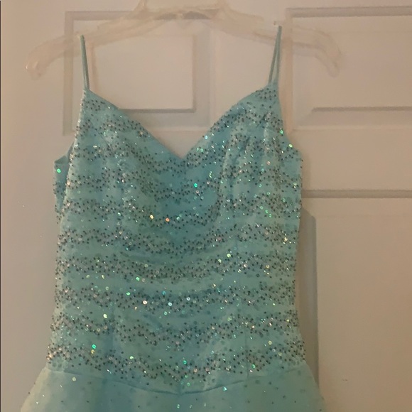 Alfred Angelo gown - Picture 2 of 8